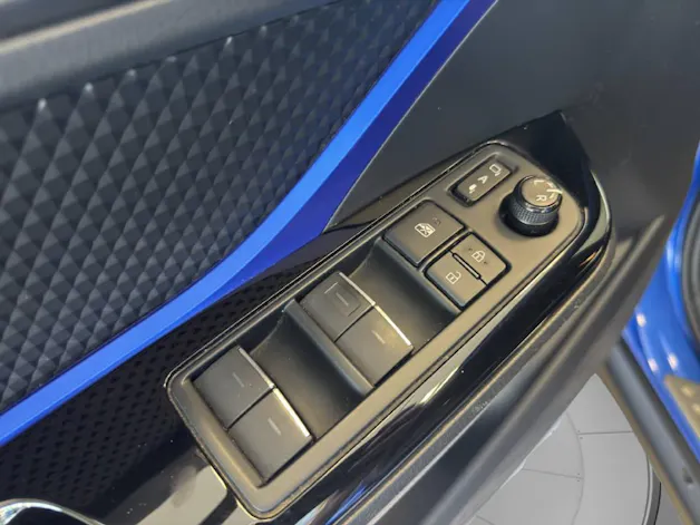 Toyota C-HR 2.0 VVTi HSD Style