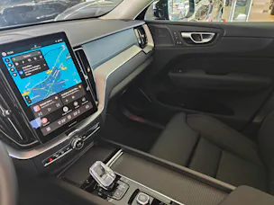 VOLVO XC60 2.0 T8 TE Ultra Dark eAWD