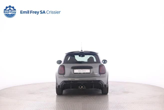 https://vehicle.imgix.net/4367333/70473507-eb24-42bd-ab87-db85803a8e05.jpg
