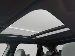 https://vehicle.imgix.net/4367357/8cc4f365-949a-4954-a680-ee21288cc989.jpg