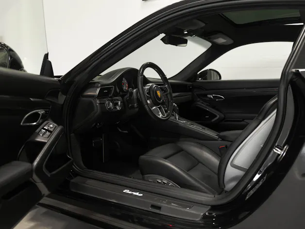 Porsche 911 Coupé 3.8 Turbo PDK