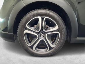https://vehicle.imgix.net/4367388/a6f9fd82-ef18-4d9b-9533-d2486963b68f.jpg