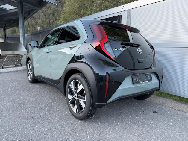 Toyota Aygo X 1.5 VVT-i HSD Trend