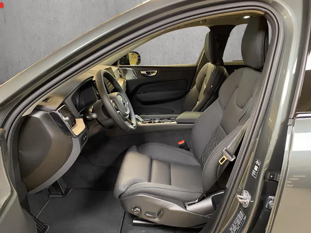 VOLVO XC60 2.0 T8 TE Ultra Dark eAWD