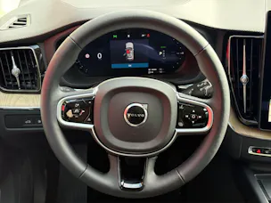 VOLVO XC60 2.0 T8 TE Ultra Dark eAWD