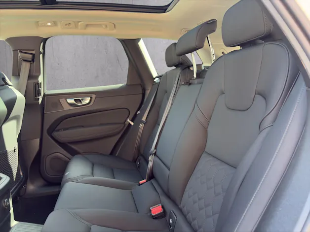 VOLVO XC60 2.0 T8 TE Ultra Dark eAWD