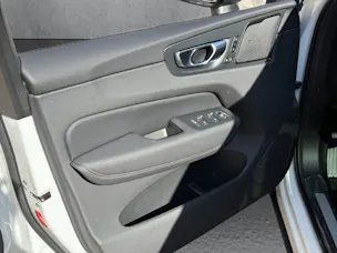 Volvo XC60 2.0 T8 TE Ultra Dark eAWD