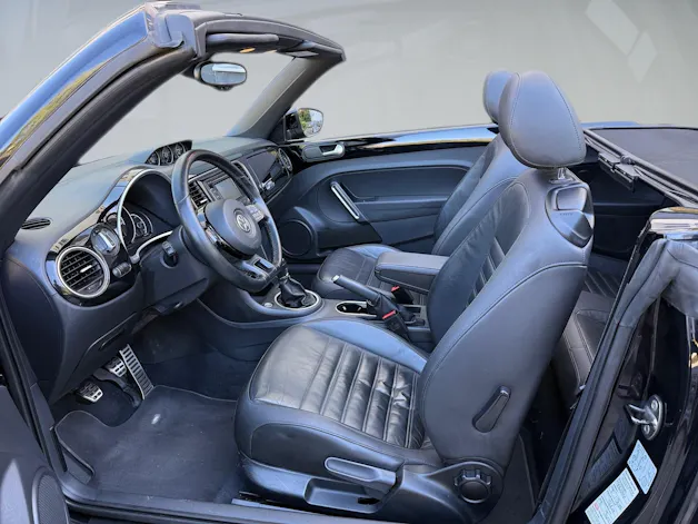 VW Beetle Cabrio 1.4 TSI Design