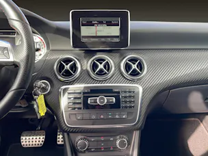 Mercedes-Benz A-Klasse W176 A 250 AMG Line 4m