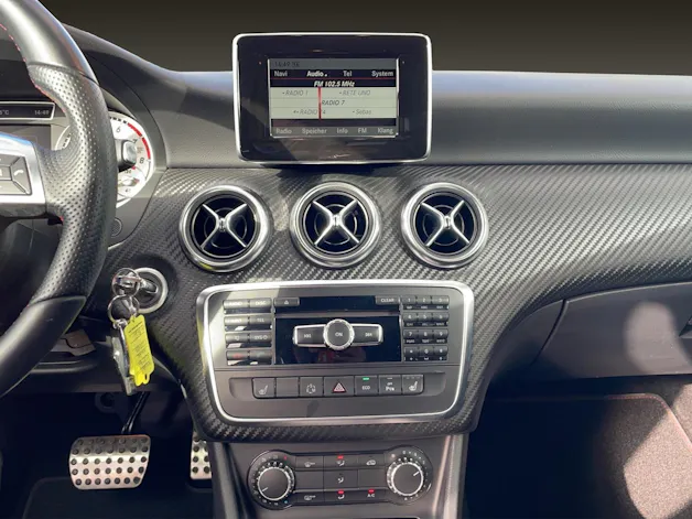 Mercedes-Benz A-Klasse W176 A 250 AMG Line 4m