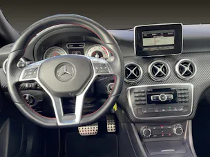 Mercedes-Benz A-Klasse W176 A 250 AMG Line 4m