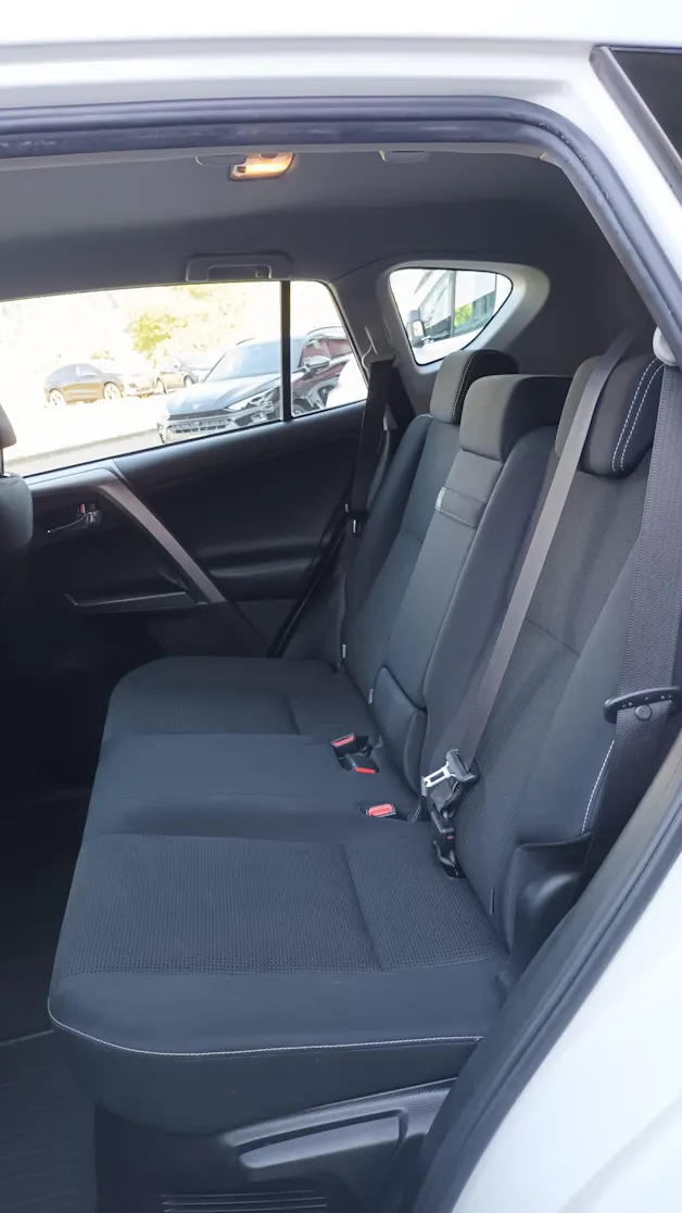 Toyota RAV-4 2.5 HSD Trend e-CVT 2WD