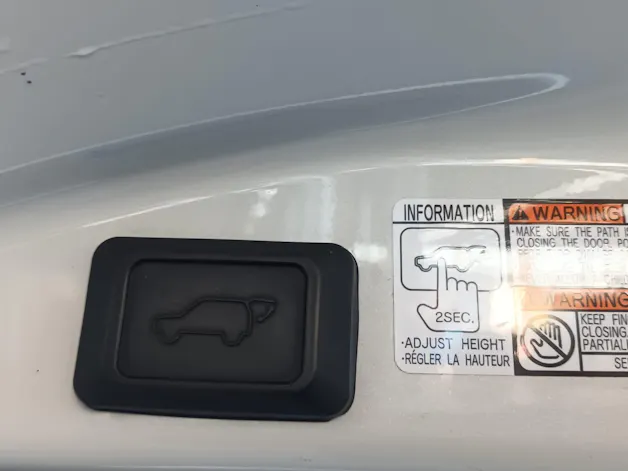 Toyota RAV-4 2.5 HSD Trend e-CVT 2WD