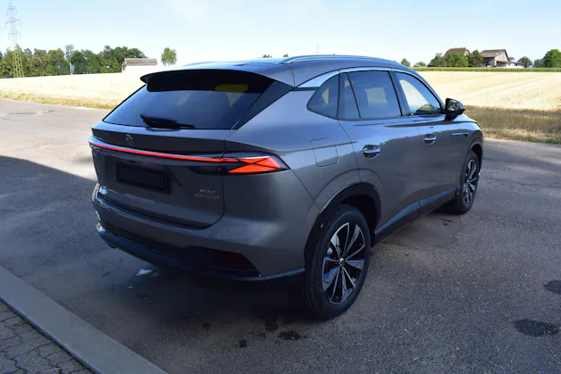 MG HS 1.5 Hybrid+ Luxury