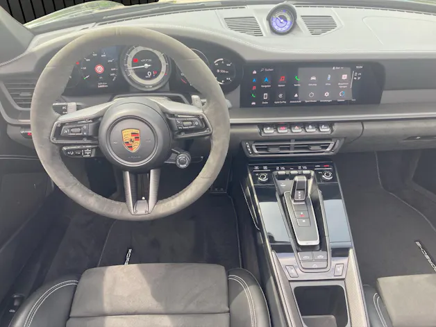 Porsche 911 Carrera 4 GTS Cabriolet