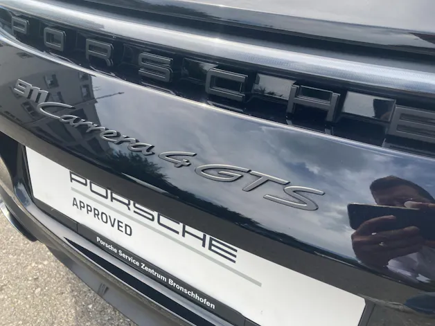 Porsche 911 Carrera 4 GTS Cabriolet