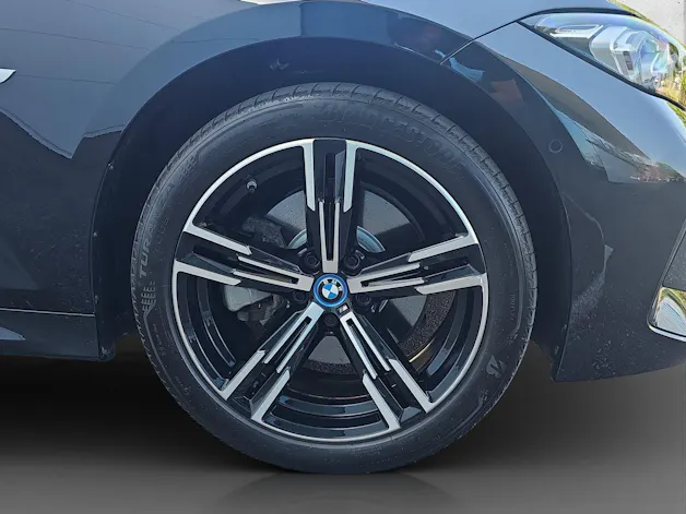 BMW 320e xDr Tour M Sport