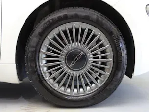 FIAT 500 C el 87 kW Icon