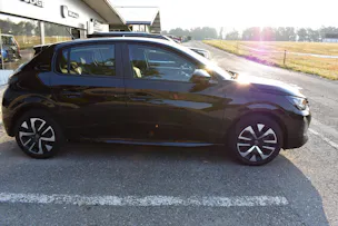 PEUGEOT 208 Elektrik 100 kW Style