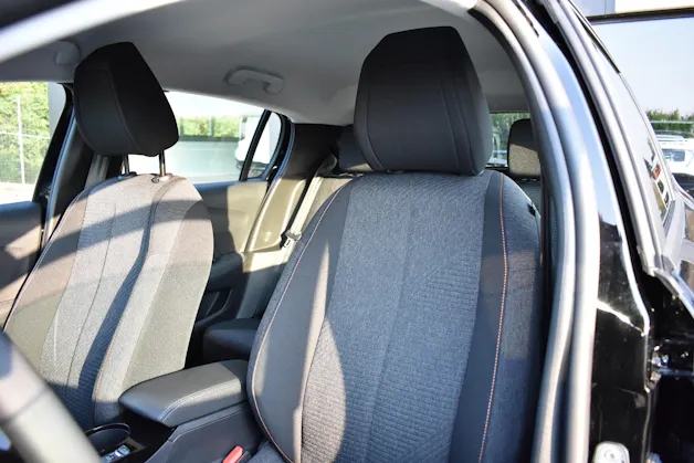 PEUGEOT 208 Elektrik 100 kW Style