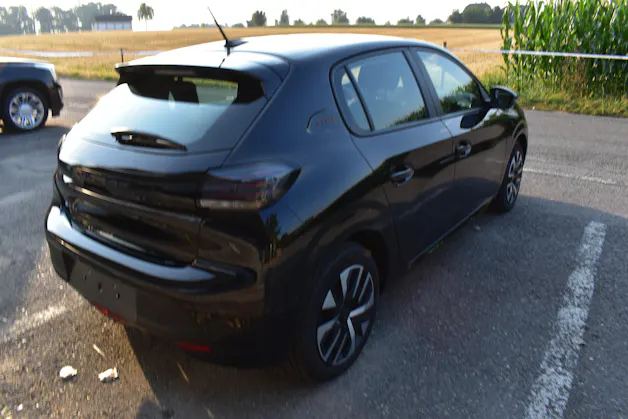 PEUGEOT 208 Elektrik 100 kW Style