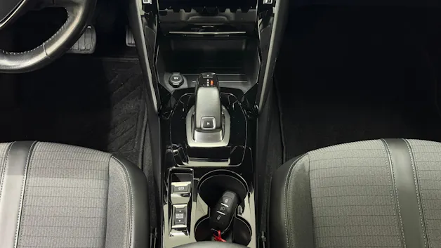 Peugeot 208 1.2 PureTech Allure EAT8
