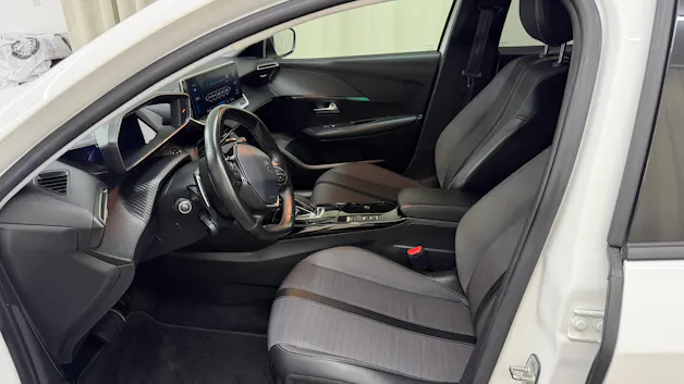 Peugeot 208 1.2 PureTech Allure EAT8