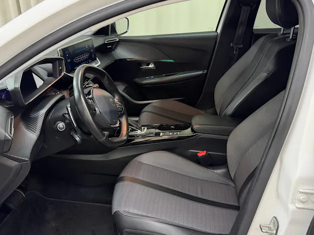 Peugeot 208 1.2 PureTech Allure EAT8