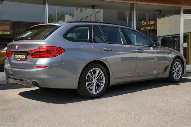 BMW 520d xDrive Touring Sport Line Steptronic