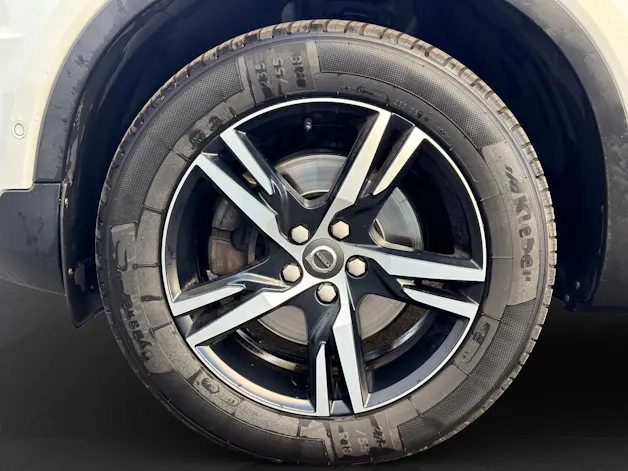 Volvo XC40 D4 AWD Momentum Geartronic