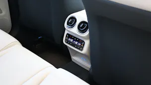 Mercedes-Benz GLC 400 e 4MATIC with EQ-Star Hybrid