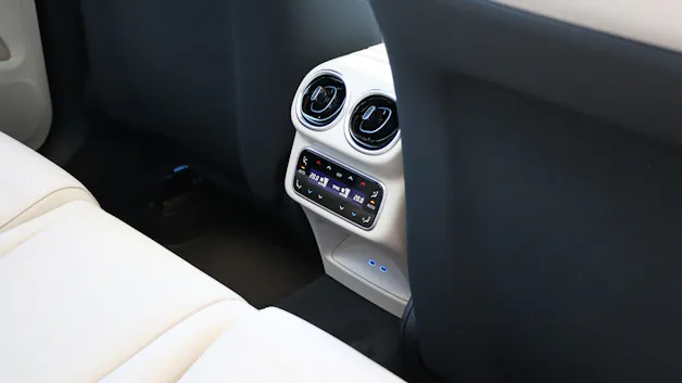 Mercedes-Benz GLC 400 e 4MATIC with EQ-Star Hybrid