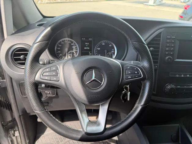 Mercedes-Benz VITO Tourer