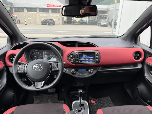 Toyota Yaris 1.5 Style EDITION *1. HAND * CH-FZ* DAB*KAMERA*