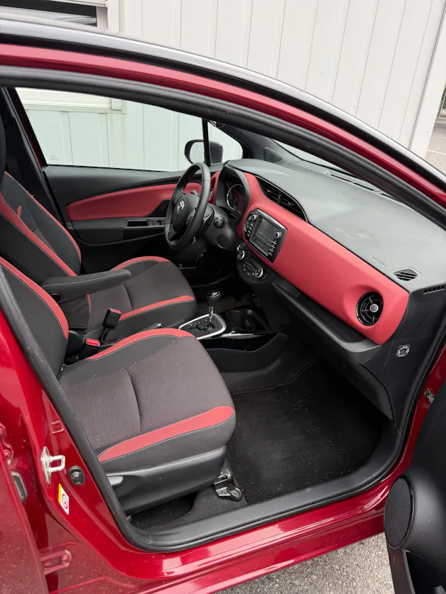 Toyota Yaris 1.5 Style EDITION *1. HAND * CH-FZ* DAB*KAMERA*