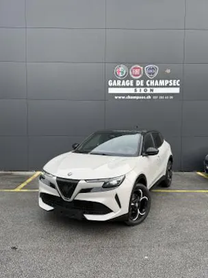 Alfa Romeo Junior 1.2 Hybrid Q4