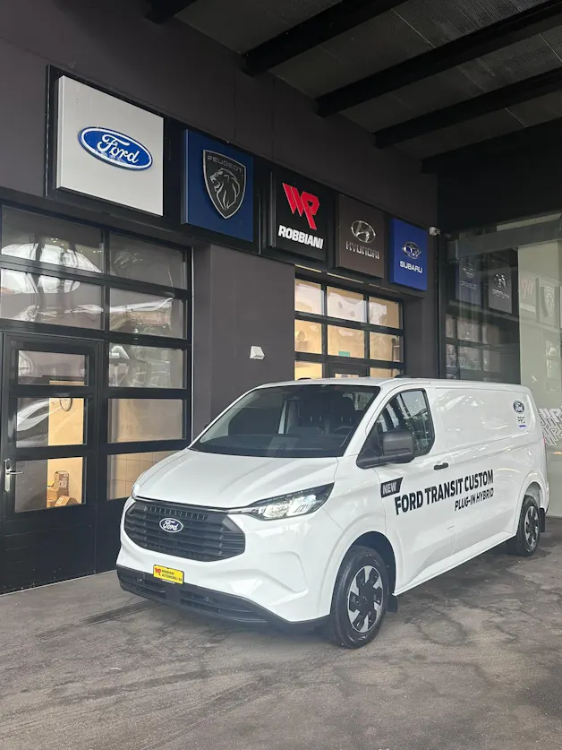 Ford Transit Custom Van PHEV 320 L2H1 Trend Automat