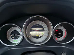 Mercedes-Benz E 250 BlueTEC Avantgarde 4Matic 7G-Tronic