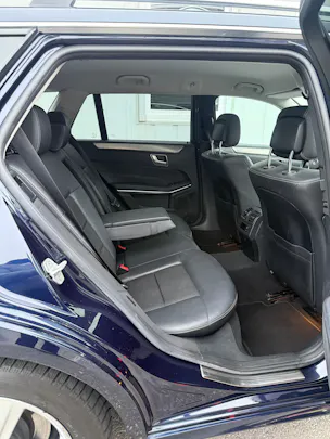 Mercedes-Benz E 250 BlueTEC Avantgarde 4Matic 7G-Tronic