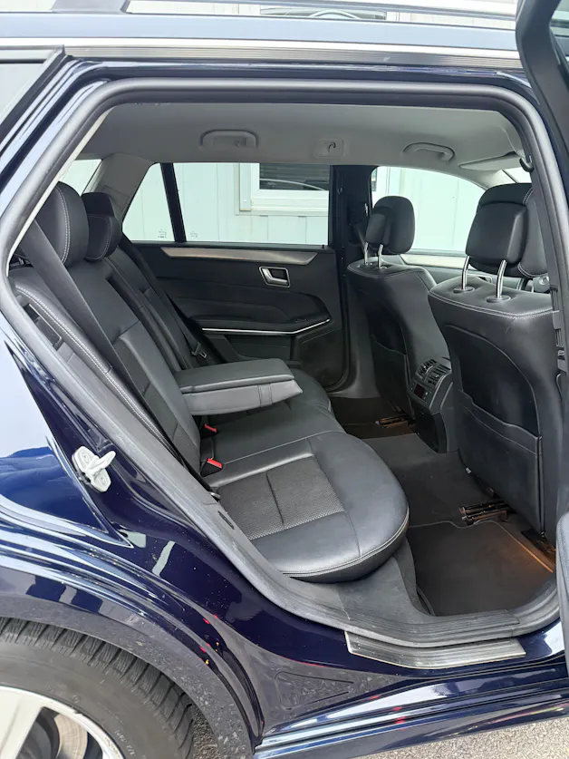 Mercedes-Benz E 250 BlueTEC Avantgarde 4Matic 7G-Tronic