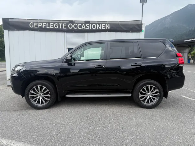 Toyota Land Cruiser 2.8TD Premium Automatic *CH-FZ* STANDHEIZUNG * LEDER * 201 PS 500 NM*