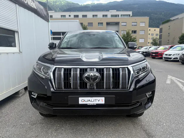 Toyota Land Cruiser 2.8TD Premium Automatic *CH-FZ* STANDHEIZUNG * LEDER * 201 PS 500 NM*