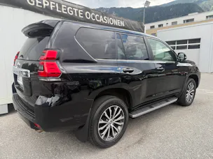 Toyota Land Cruiser 2.8TD Premium Automatic *CH-FZ* STANDHEIZUNG * LEDER * 201 PS 500 NM*