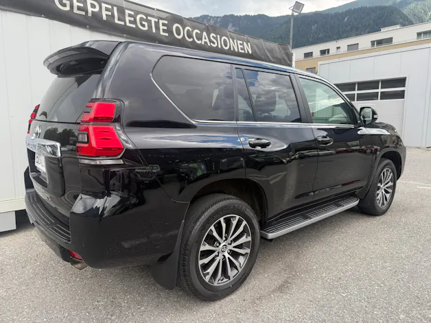 Toyota Land Cruiser 2.8TD Premium Automatic *CH-FZ* STANDHEIZUNG * LEDER * 201 PS 500 NM*