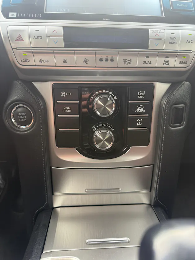 Toyota Land Cruiser 2.8TD Premium Automatic *CH-FZ* STANDHEIZUNG * LEDER * 201 PS 500 NM*