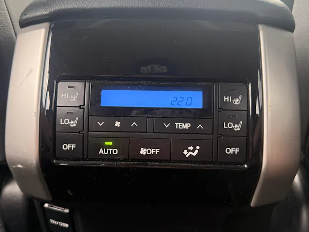 Toyota Land Cruiser 2.8TD Premium Automatic *CH-FZ* STANDHEIZUNG * LEDER * 201 PS 500 NM*