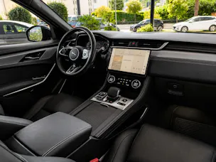 Jaguar F-Pace 2.0 D200 R-Dynamic MHEV SE AWD