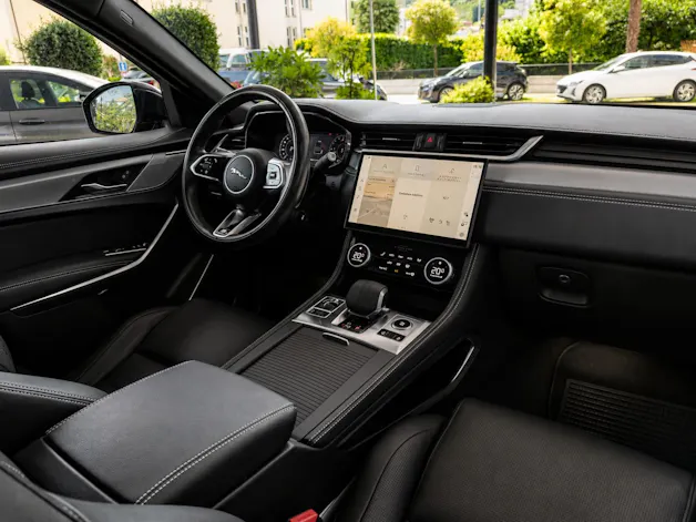 Jaguar F-Pace 2.0 D200 R-Dynamic MHEV SE AWD