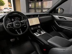 Jaguar F-Pace 2.0 D200 R-Dynamic MHEV SE AWD