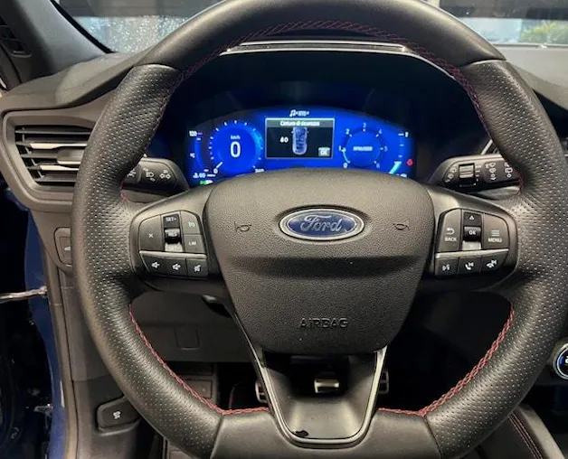 Ford Kuga 2.0 EcoBlue Hybrid ST-Line 2WD